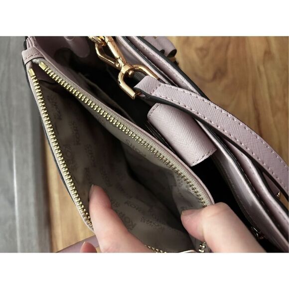 Michael Kors Saffiano Leather Kellen Studded Blossom Satchel Bag in Pink Purse - Picture 6 of 6